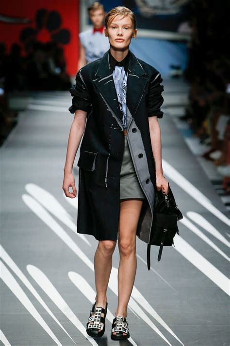 https www.vogue.com fashion-shows spring-2018-ready-to-wear prada atmosphere|2018 Spring Ready.